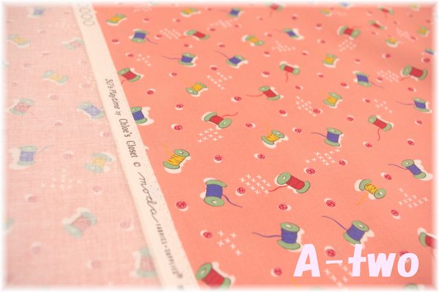 moda　30S PLAYTIME　SEWING BOX　PETAL　33632-13　（約110cm幅×50cm）