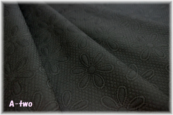 YUWA　ジャガード　マーガレット　ブラック　85063-K　（約110cm幅×50cm）
