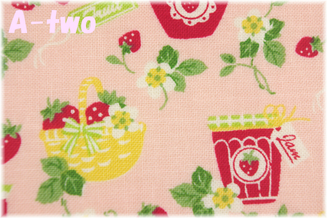 ストロベリーパッチ　ピンク×ライトグリーン　（約110cm幅×50cm）