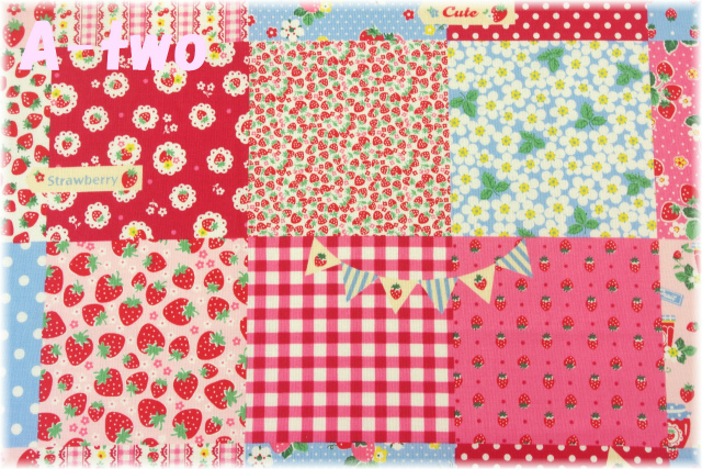 ストロベリーパッチ　レッド×ブルー　（約110cm幅×50cm）