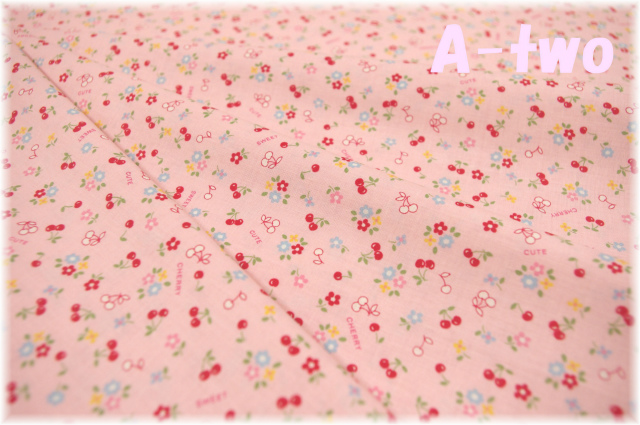 ミニミニチェリー　ピンク　AT826444-A　（約110cm幅×50cm）
