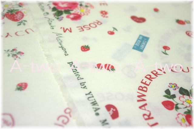 【A-two限定販売】　Fruit flower sticker　生成り×レッド　AT826801-4　（約110cm幅×50cm）