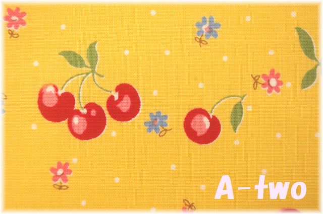 Cherry Bonbon　イエロー　AT829636-D　（約110cm幅×50cm）