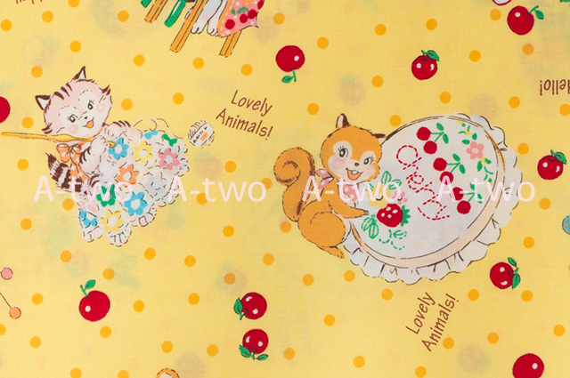 Happy Sewing Animals　イエロー　AT829883-C　（約110cm幅×50cm）