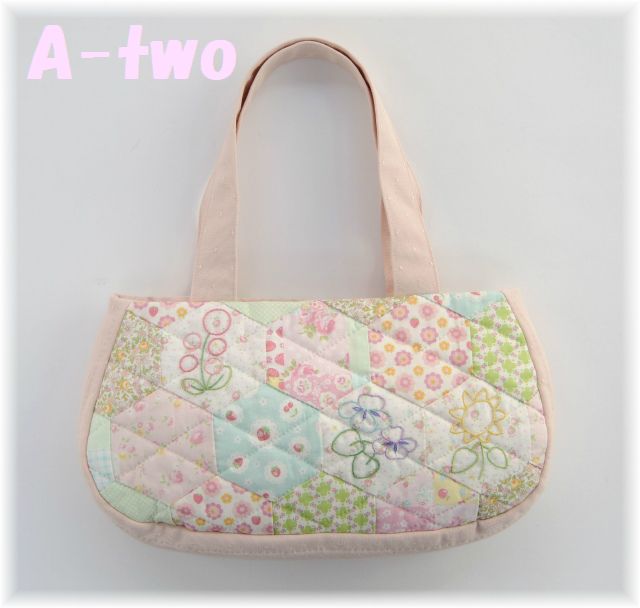 「Happy & Lovely Quilt」　No.10　パステルカラーのヘキサゴンバッグ